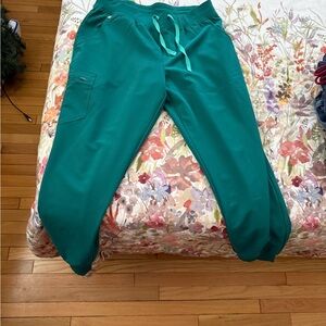 Figs Zamora Hunter Green Scrub Joggers